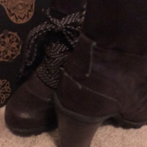 Nine West lace up booties - Picture 5 of 5